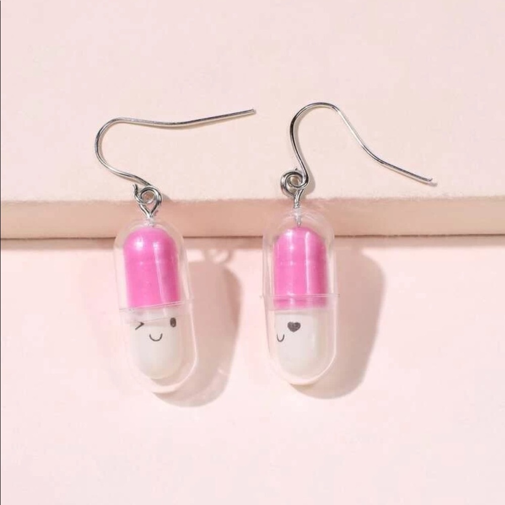 New kawaii pill capsule cartoon face - Picture 1 of 1